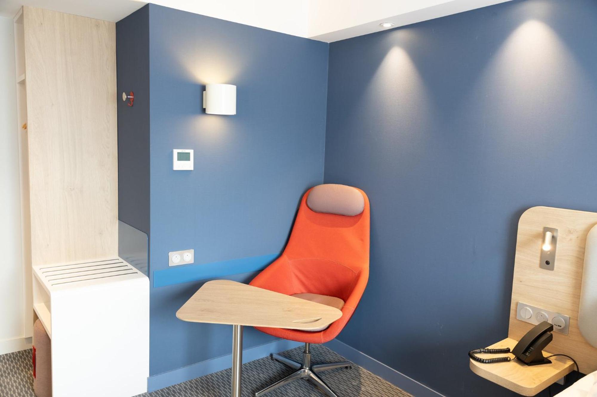 Holiday Inn Express Caen Epron By Ihg Ngoại thất bức ảnh
