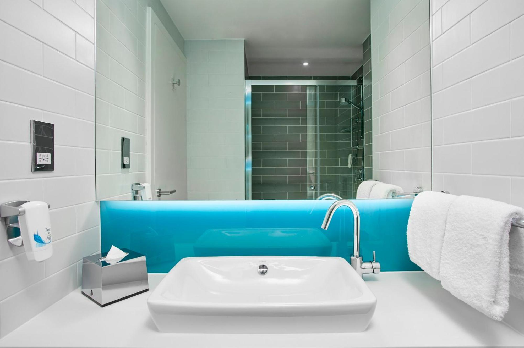Holiday Inn Express Caen Epron By Ihg Ngoại thất bức ảnh